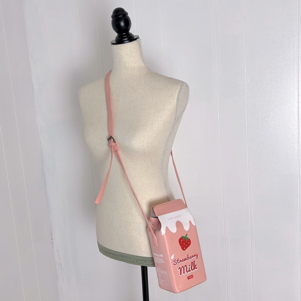 Boutique Strawberry Milk Carton Mini Purse - Picture 3 of 12